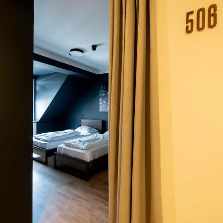 Groners Center Hostel *